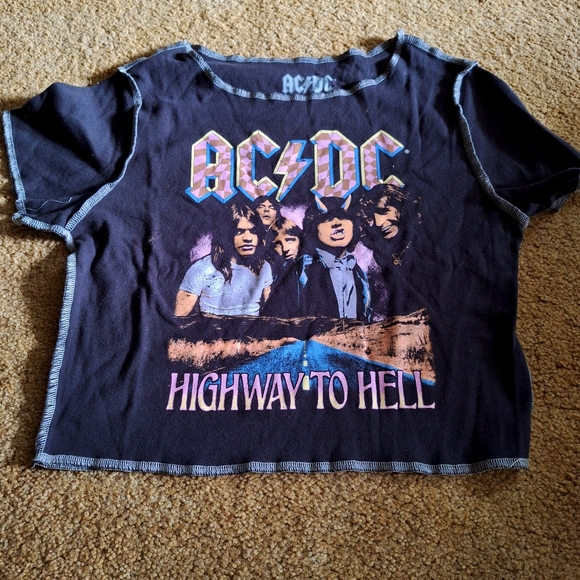 Vintage AC/DC Cropped T-Shirt - Picture 1 of 3